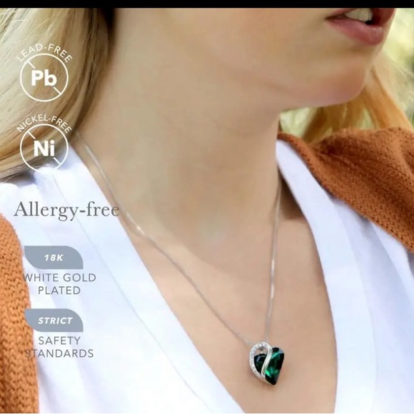 Silver Emerald Green Jade Infinity Love Pendant For Women - Picture 3 of 10